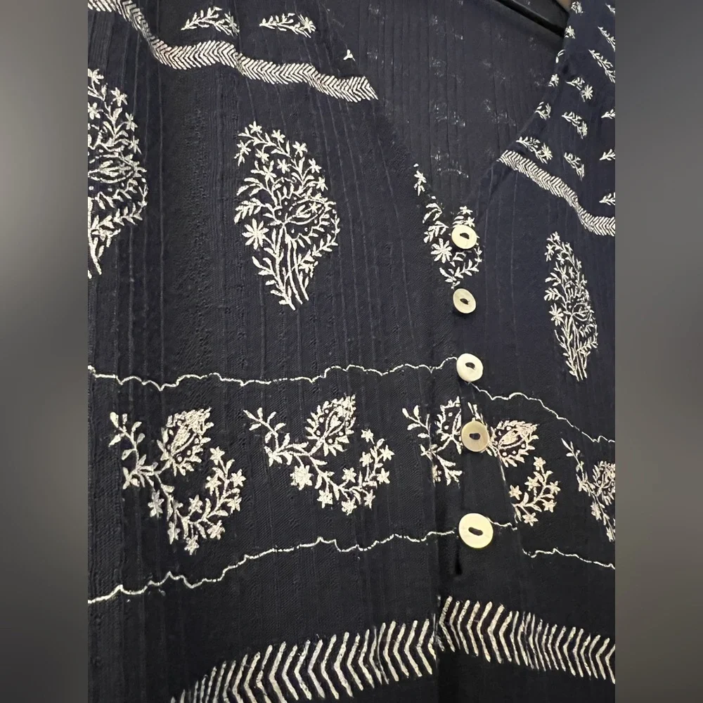 LUCKY BRAND NAVY TOP - Picture 7 of 9